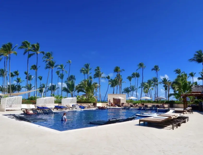 Global Luxury Resorts Year